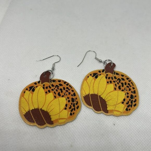 Fall Pumpkin Design Plaid & Leopard Pattern Dangle Earrings PU Leather - Picture 2 of 2